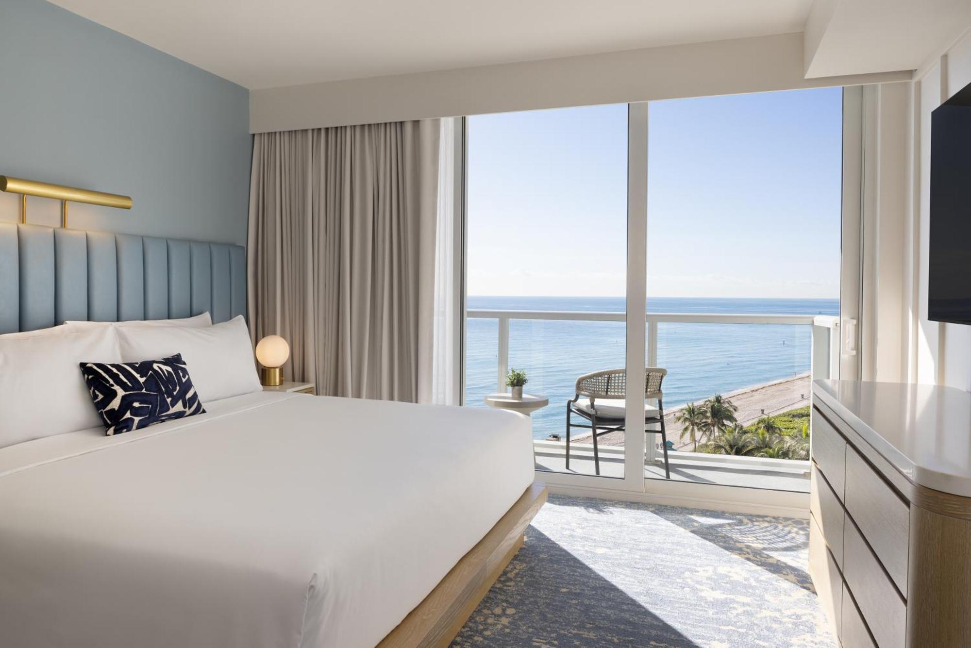 Oceanfront King Junior Suite Balcony-Newly Renovated,1769507874:JPEG