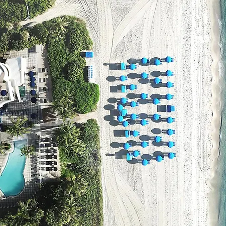 Doubletree By Hilton Ocean Point Resort - North Miami Beach-3